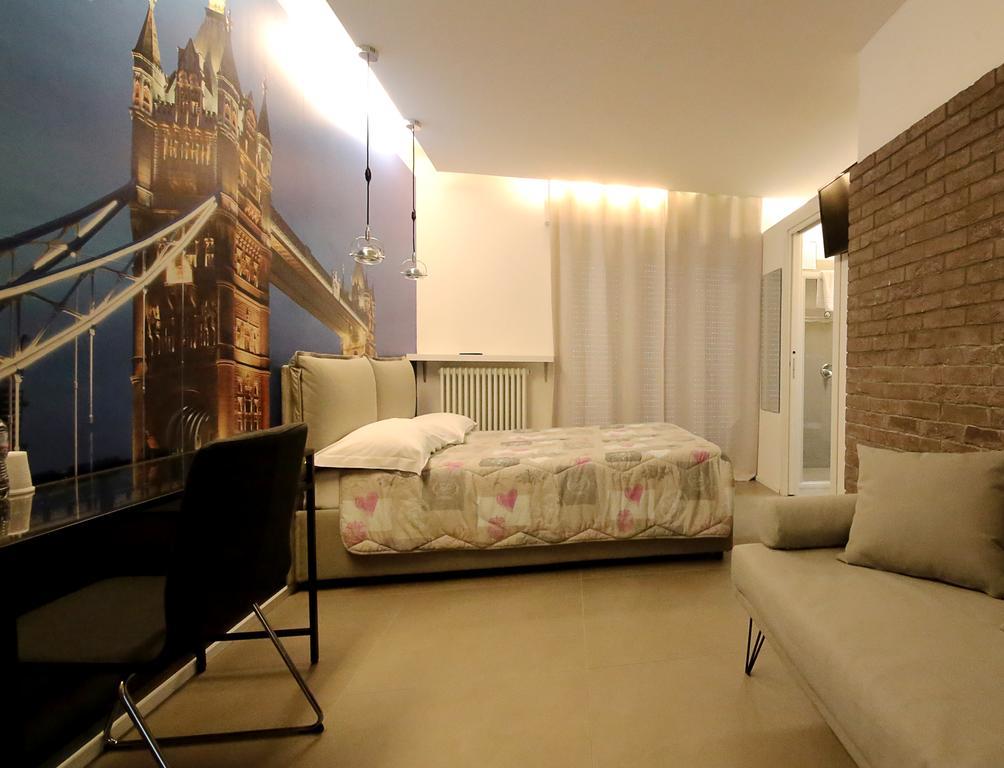 Affittacamere Smile Accomodation Aosta Exterior photo