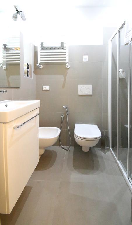 Affittacamere Smile Accomodation Aosta Exterior photo